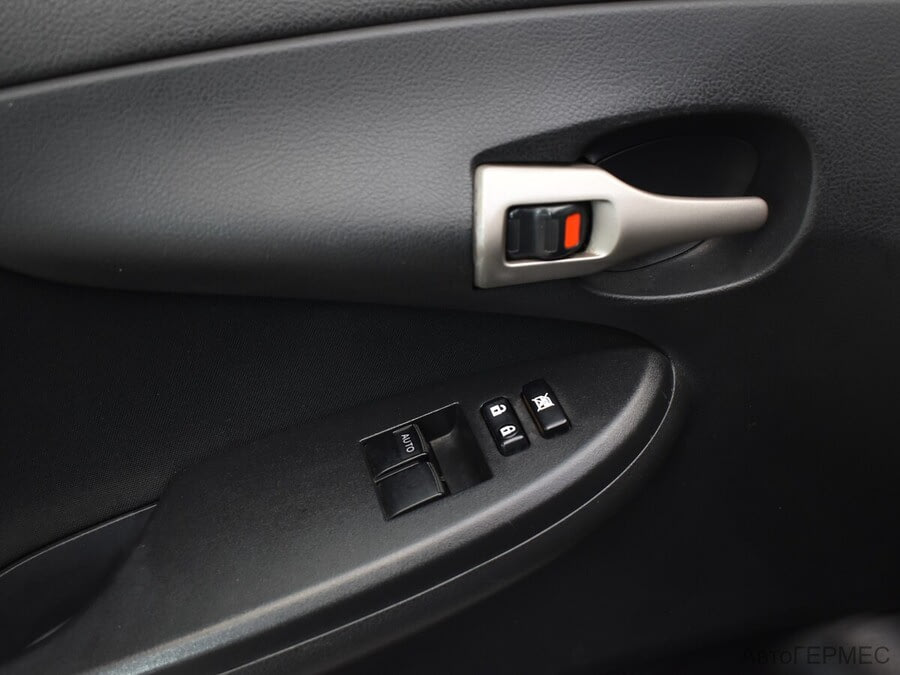 Фото TOYOTA Corolla X (E140, E150) с пробегом | №10