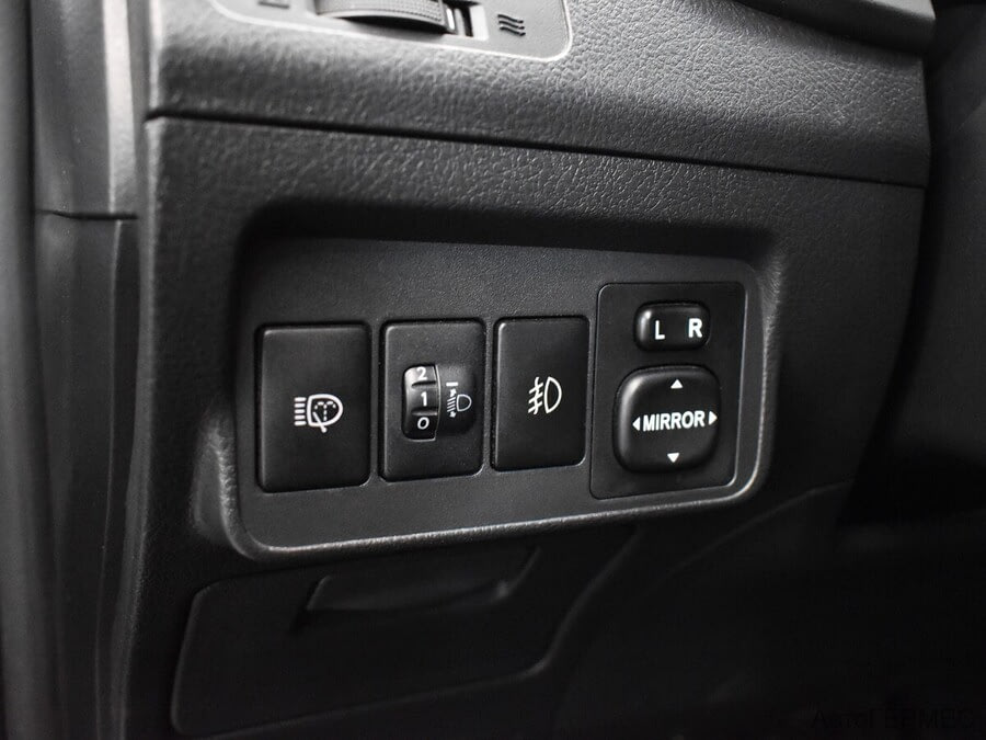 Фото TOYOTA Corolla X (E140, E150) с пробегом | №9