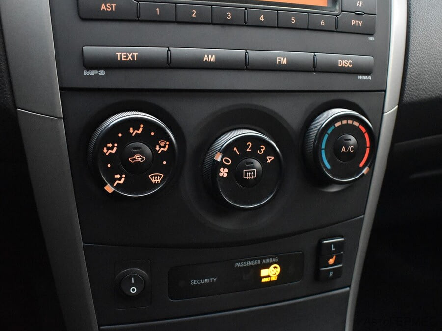 Фото TOYOTA Corolla X (E140, E150) с пробегом | №8