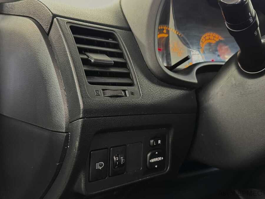 Фото TOYOTA Corolla X (E140, E150) с пробегом | №9