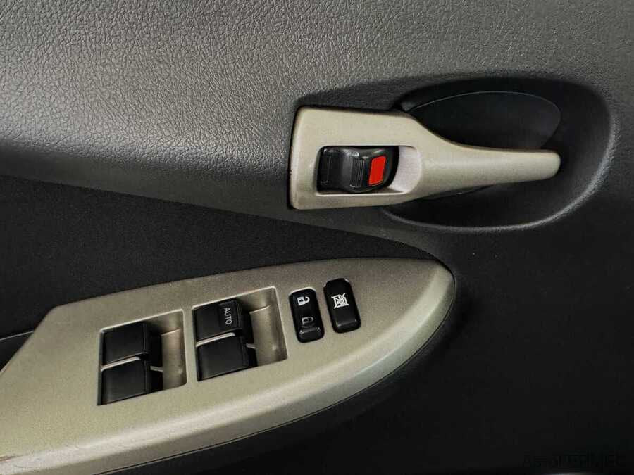 Фото TOYOTA Corolla X (E140, E150) с пробегом | №10