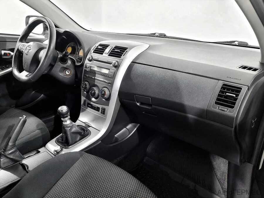 Фото TOYOTA Corolla X (E140, E150) Рестайлинг с пробегом | №11