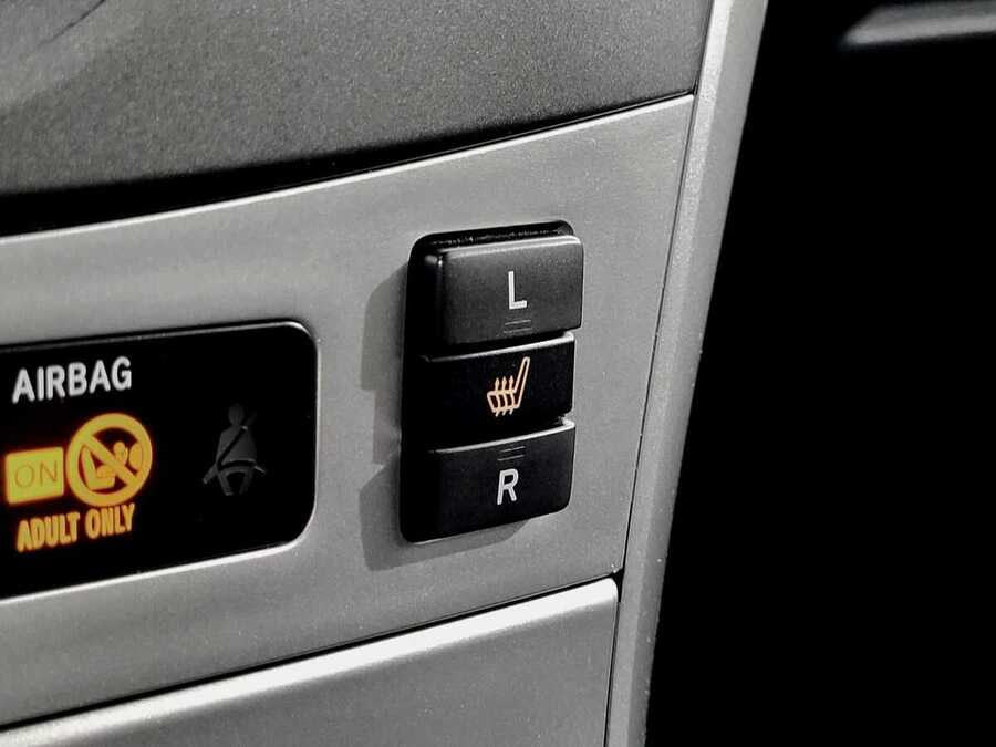 Фото TOYOTA Corolla X (E140, E150) Рестайлинг с пробегом | №9