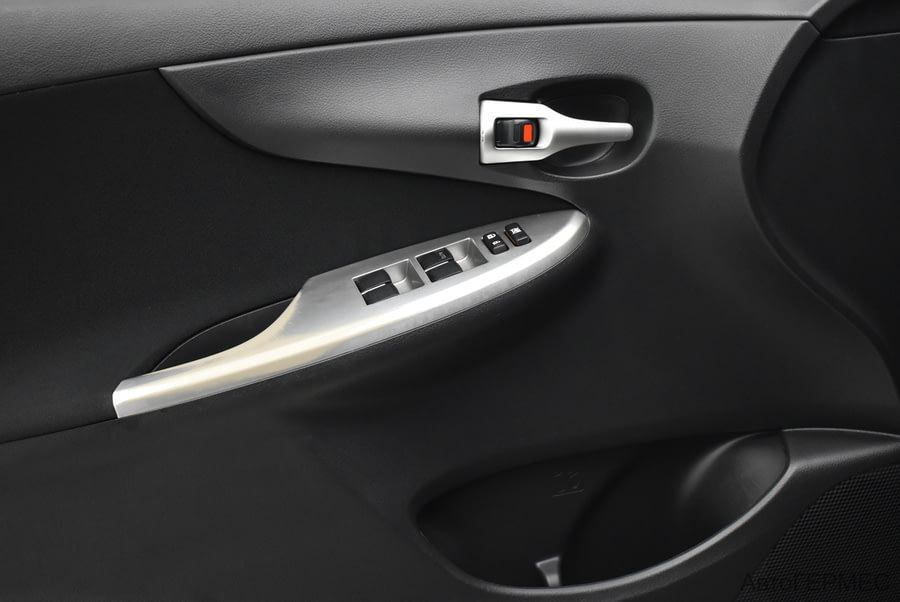 Фото TOYOTA Corolla X (E140, E150) Рестайлинг с пробегом | №9