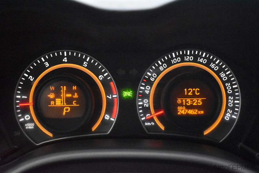 Фото TOYOTA Corolla X (E140, E150) Рестайлинг с пробегом | №6