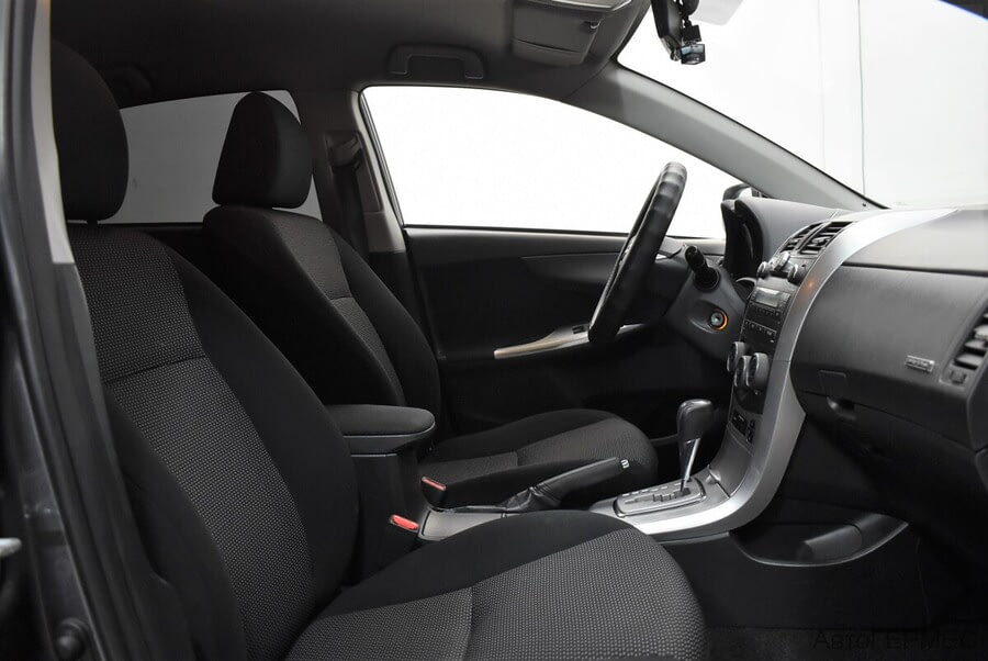 Фото TOYOTA Corolla X (E140, E150) Рестайлинг с пробегом | №10