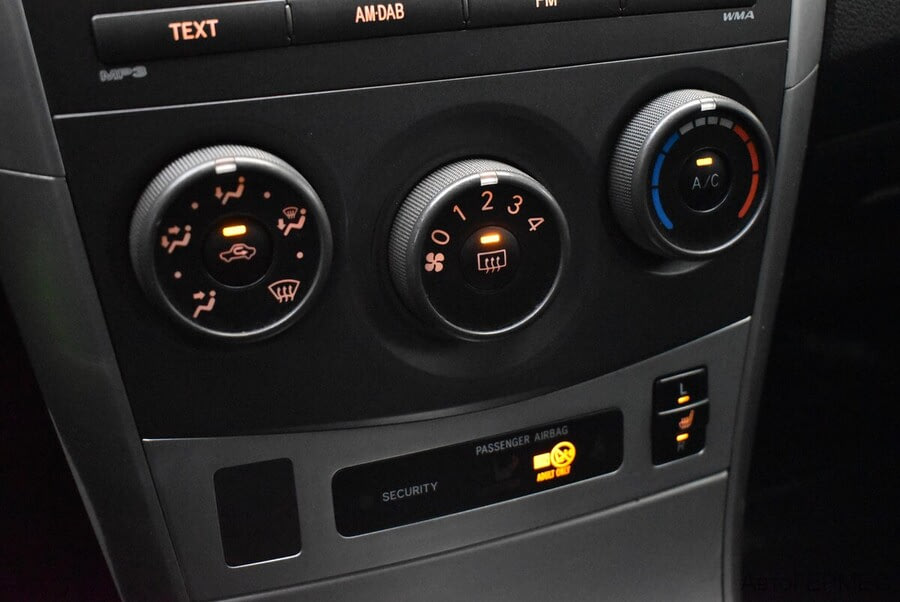 Фото TOYOTA Corolla X (E140, E150) Рестайлинг с пробегом | №8