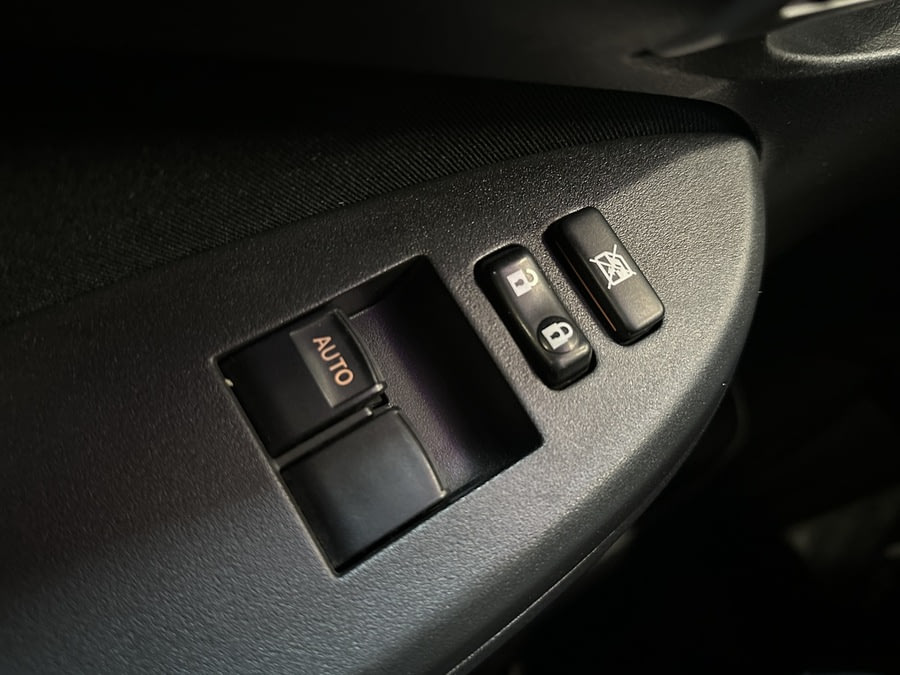 Фото TOYOTA Corolla X (E140, E150) Рестайлинг с пробегом | №11 Фото TOYOTA Corolla X (E140, E150) Рестайлинг с пробегом | №11