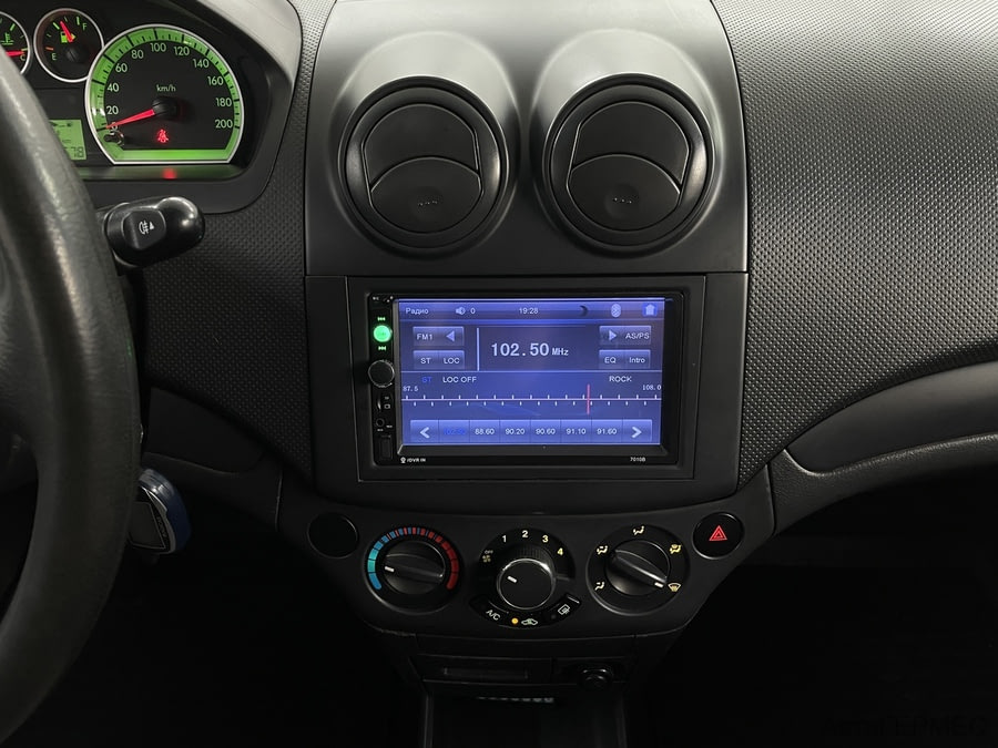 Фото Chevrolet Aveo I Рестайлинг с пробегом | №7