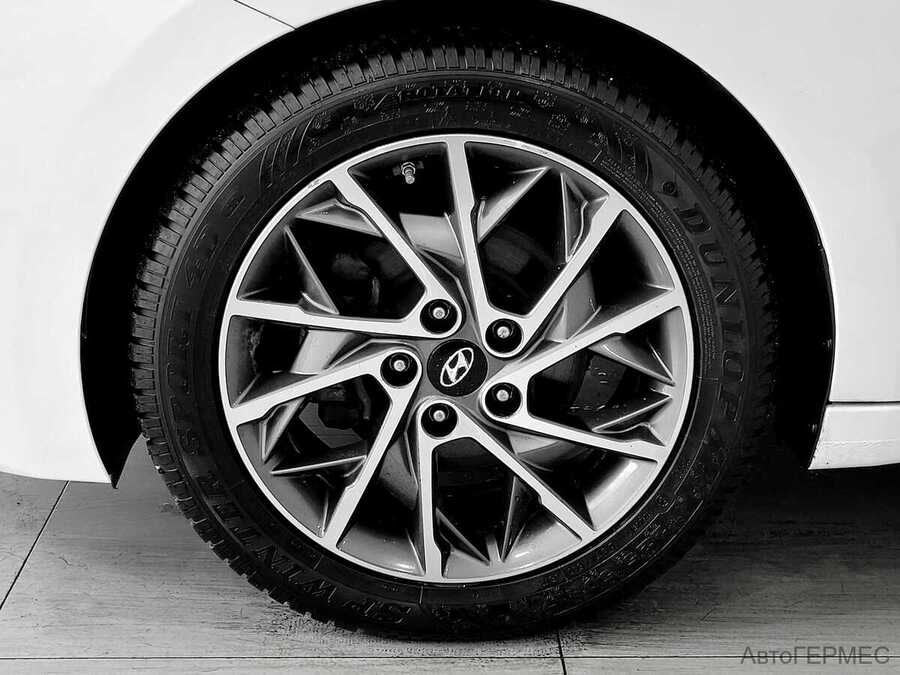 Фото HYUNDAI Avante VI с пробегом | №15