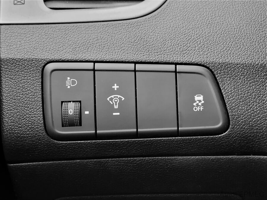 Фото HYUNDAI Elantra V (MD) Рестайлинг с пробегом | №8 Фото HYUNDAI Elantra V (MD) Рестайлинг с пробегом | №8