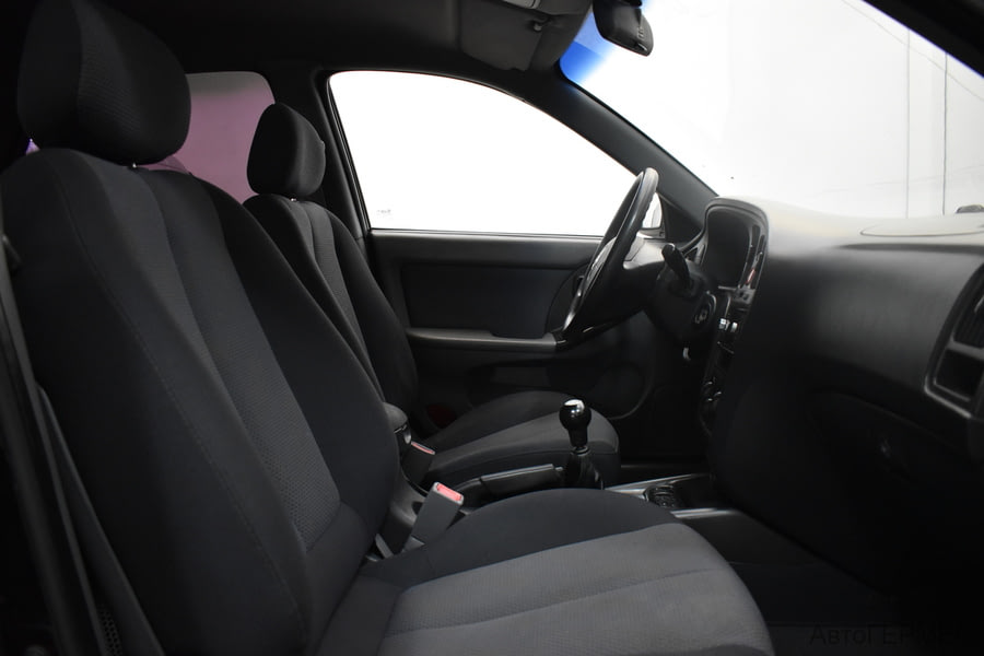 Фото HYUNDAI Elantra III (XD2) Рестайлинг с пробегом | №13 Фото HYUNDAI Elantra III (XD2) Рестайлинг с пробегом | №13