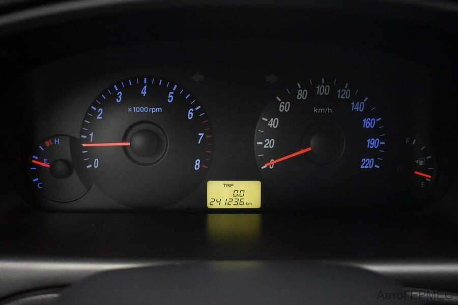 Фото HYUNDAI Elantra III (XD2) Рестайлинг с пробегом | №6 Фото HYUNDAI Elantra III (XD2) Рестайлинг с пробегом | №6