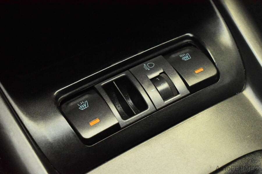 Фото HYUNDAI Elantra III (XD2) Рестайлинг с пробегом | №9 Фото HYUNDAI Elantra III (XD2) Рестайлинг с пробегом | №9