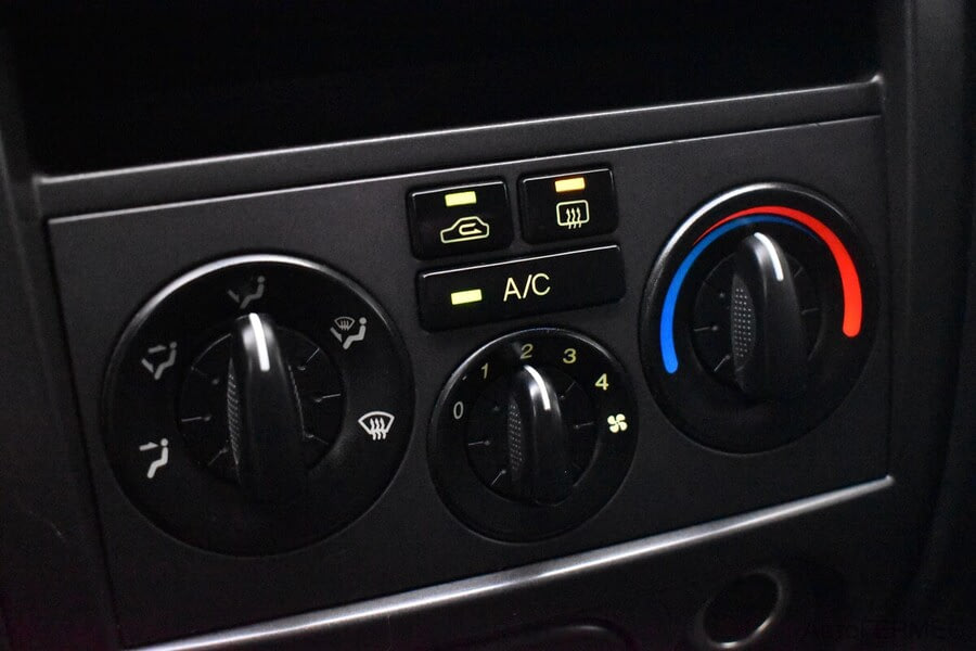 Фото HYUNDAI Elantra III (XD2) Рестайлинг с пробегом | №7 Фото HYUNDAI Elantra III (XD2) Рестайлинг с пробегом | №7