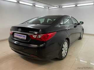 Фото HYUNDAI Sonata VI (YF) с пробегом Фото HYUNDAI Sonata VI (YF) с пробегом