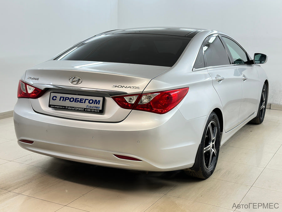 Фото HYUNDAI Sonata VI (YF) с пробегом | №4 Фото HYUNDAI Sonata VI (YF) с пробегом | №4