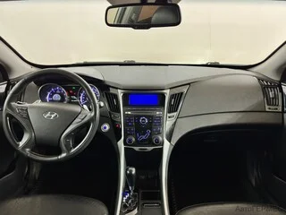 Фото HYUNDAI Sonata VI (YF) с пробегом