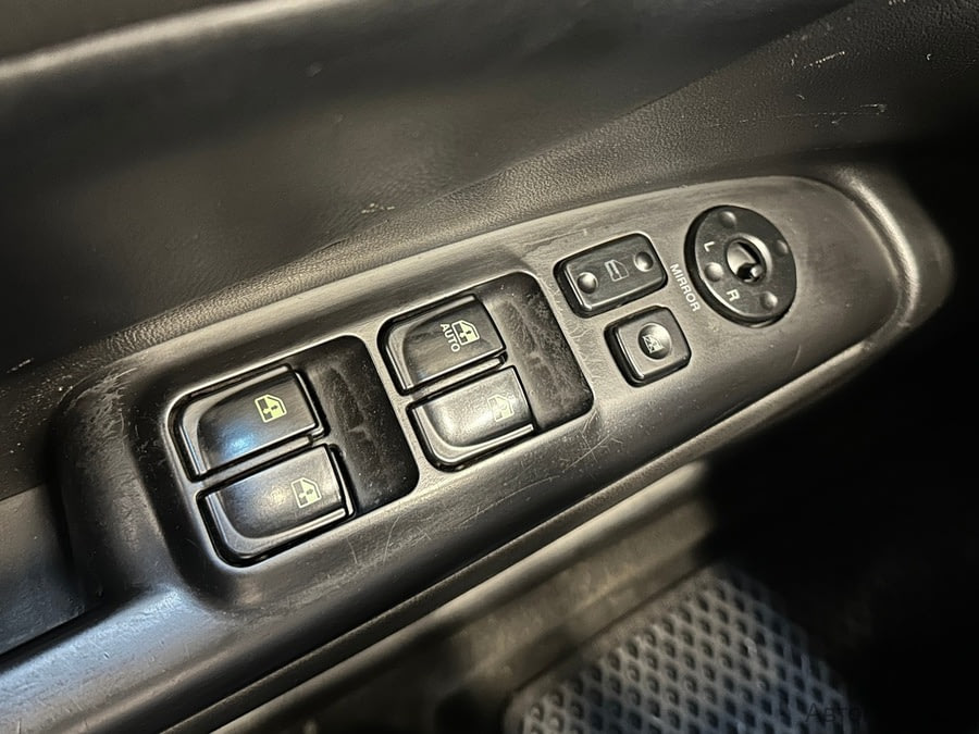 Фото HYUNDAI Sonata V (NF) с пробегом | №12