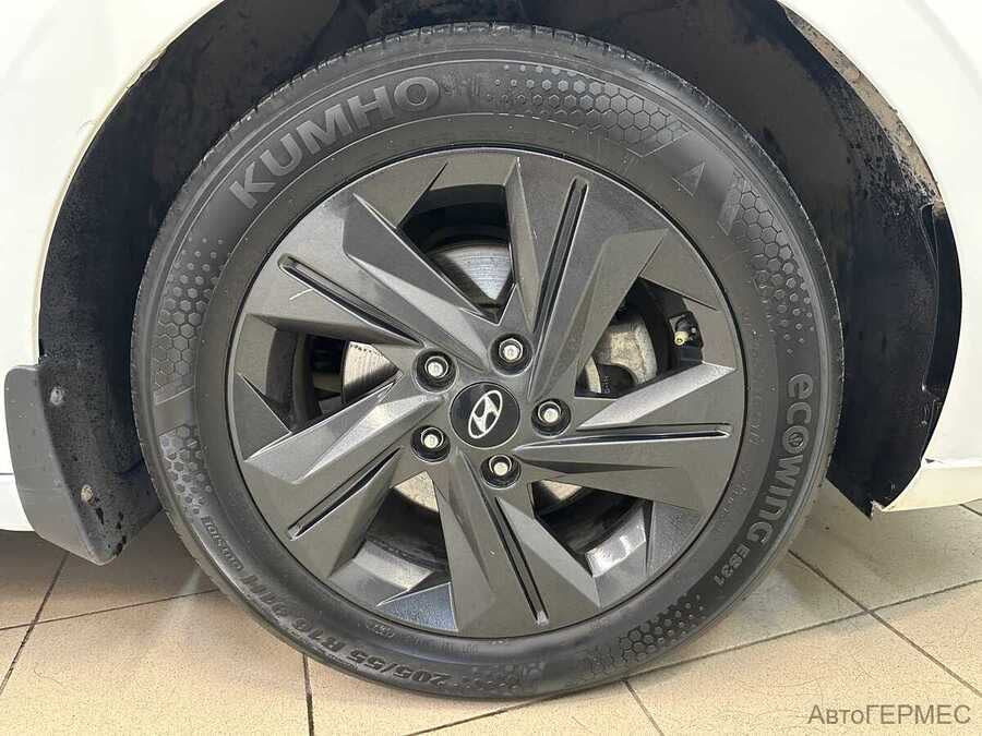 Фото HYUNDAI Elantra VII (CN7) с пробегом | №20 Фото HYUNDAI Elantra VII (CN7) с пробегом | №20