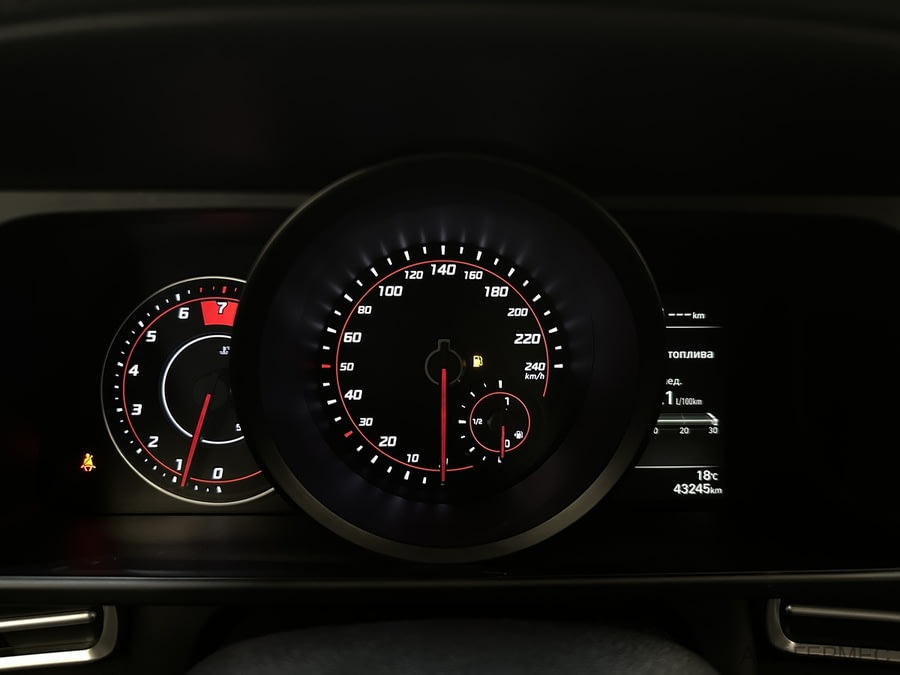 Фото HYUNDAI Elantra VII (CN7) с пробегом | №6