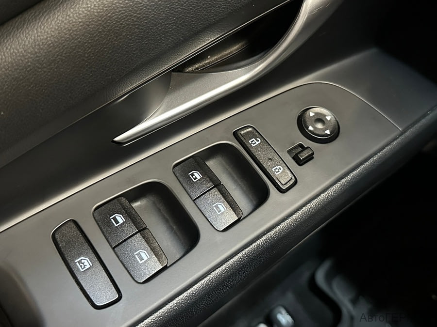 Фото HYUNDAI Elantra VII (CN7) с пробегом | №12
