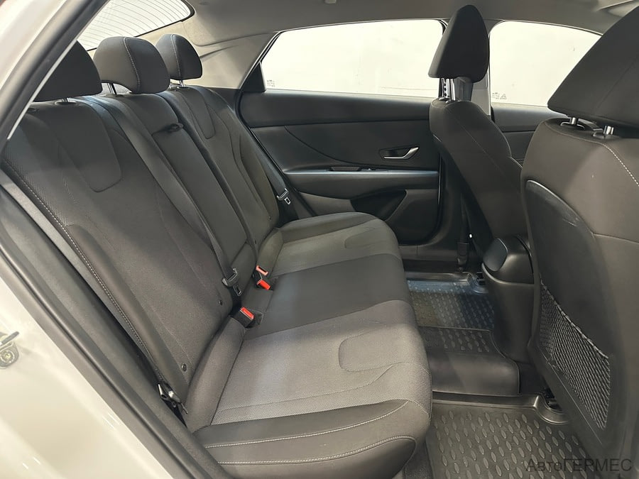 Фото HYUNDAI Elantra VII (CN7) с пробегом | №14