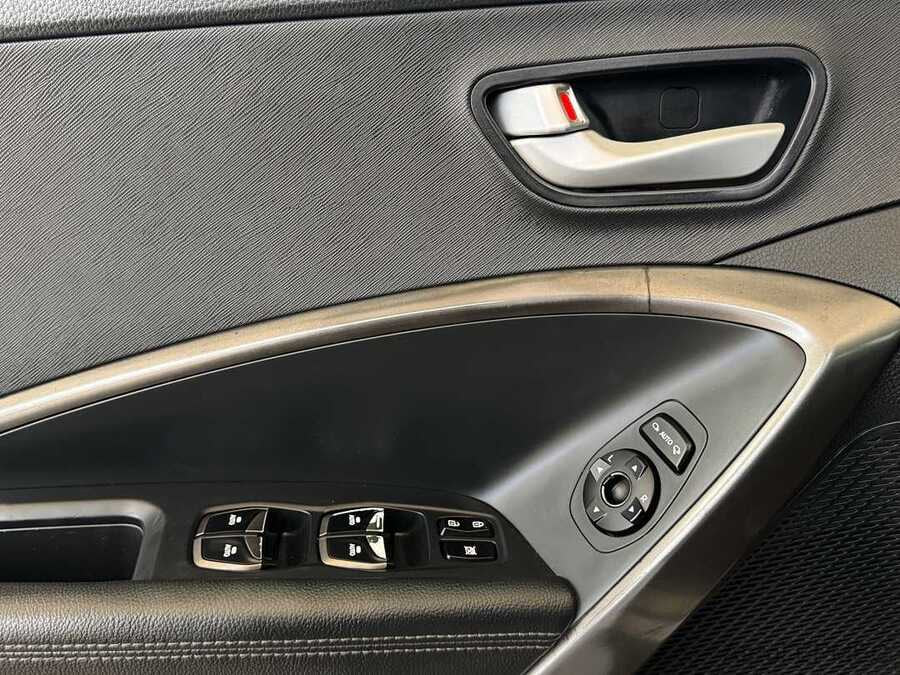Фото HYUNDAI Santa Fe III Рестайлинг с пробегом | №10 Фото HYUNDAI Santa Fe III Рестайлинг с пробегом | №10