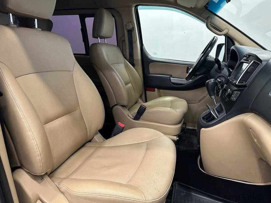 Фото HYUNDAI H-1 II Рестайлинг с пробегом | №13