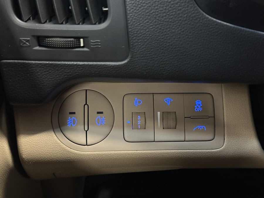 Фото HYUNDAI H-1 II Рестайлинг с пробегом | №10 Фото HYUNDAI H-1 II Рестайлинг с пробегом | №10