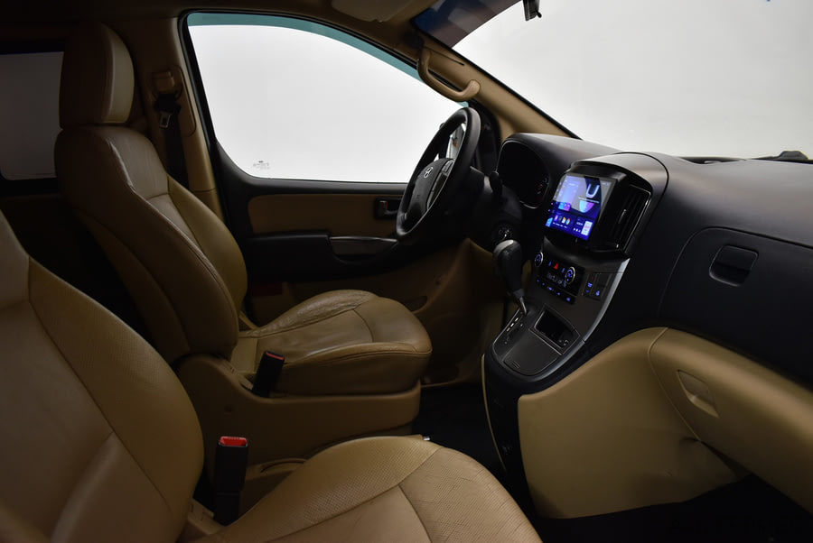 Фото HYUNDAI H-1 II Рестайлинг с пробегом | №10