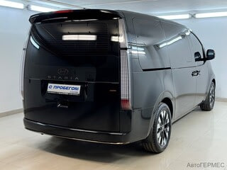 Фото HYUNDAI Staria 