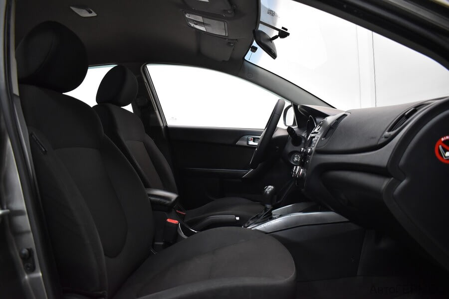 Фото Kia Cerato II с пробегом | №11 Фото Kia Cerato II с пробегом | №11