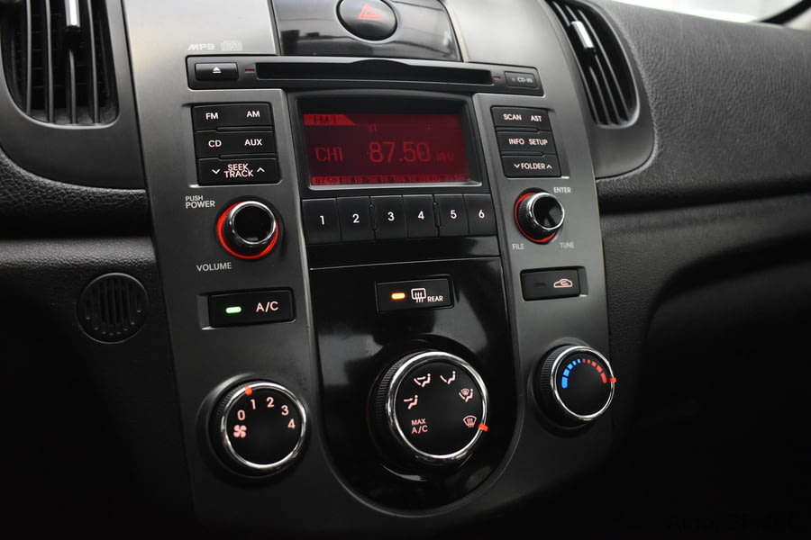 Фото Kia Cerato II с пробегом | №7 Фото Kia Cerato II с пробегом | №7