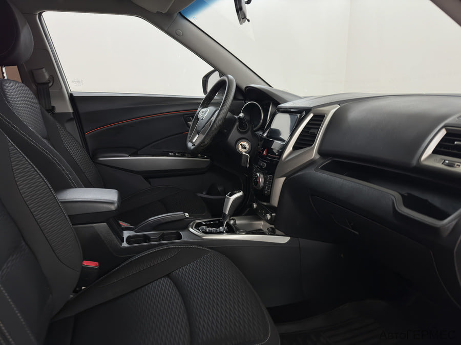 Фото SsangYong Tivoli I с пробегом | №9 Фото SsangYong Tivoli I с пробегом | №9