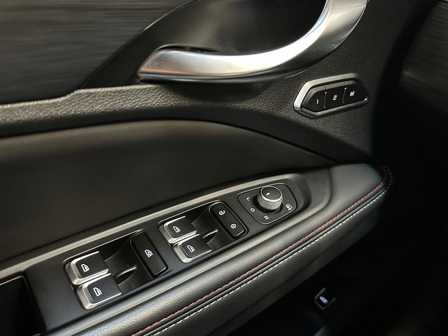 Фото GEELY Tugella I Рестайлинг с пробегом | №13