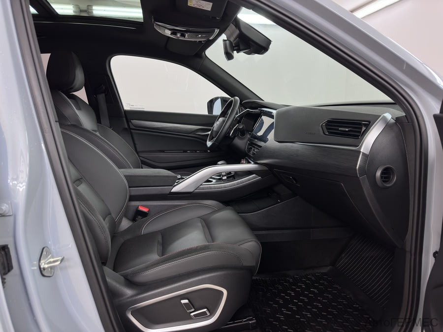 Фото GEELY Tugella I Рестайлинг с пробегом | №15 Фото GEELY Tugella I Рестайлинг с пробегом | №15