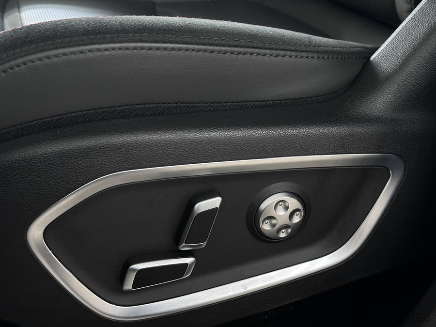 Фото GEELY Tugella I Рестайлинг с пробегом | №12 Фото GEELY Tugella I Рестайлинг с пробегом | №12