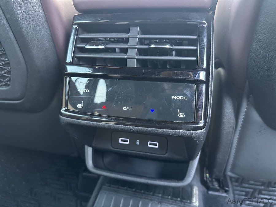 Фото GEELY Monjaro I с пробегом | №12