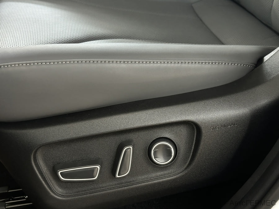 Фото TOYOTA RAV4 VI (XA60) с пробегом | №11