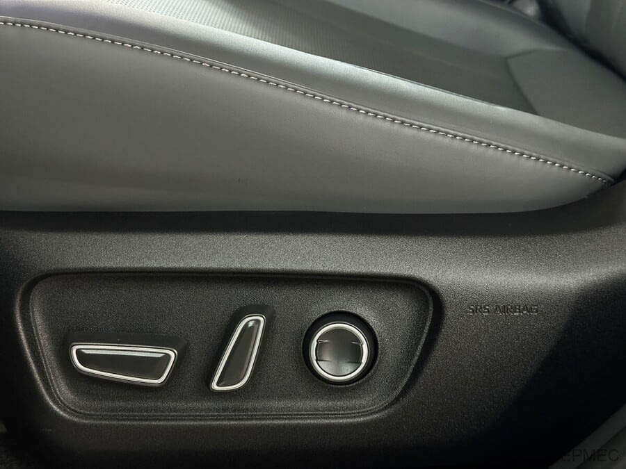 Фото TOYOTA RAV4 VI (XA60) с пробегом | №11