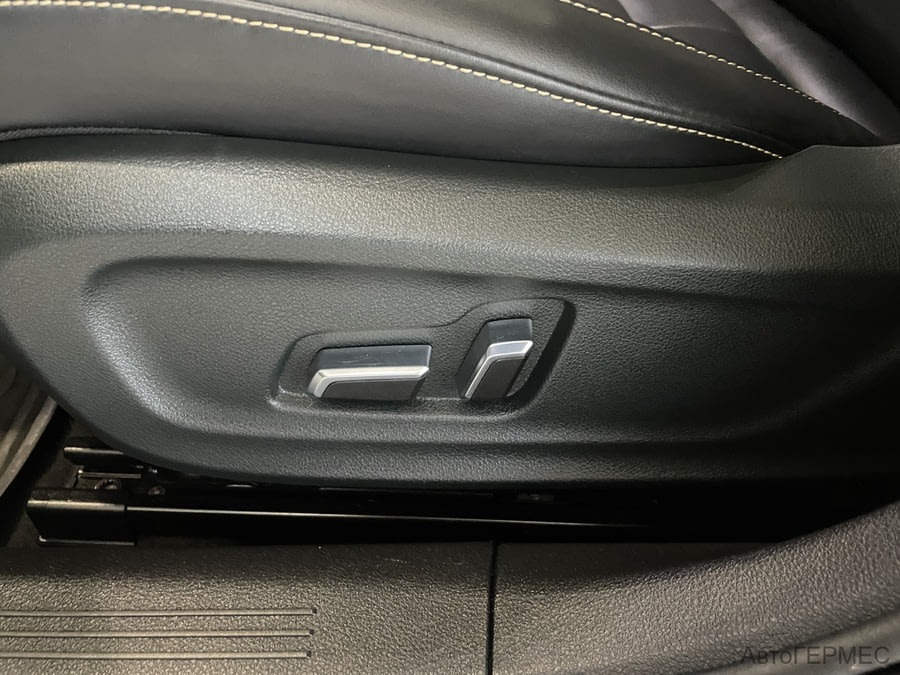 Фото FAW Bestune B70 I Рестайлинг с пробегом | №13