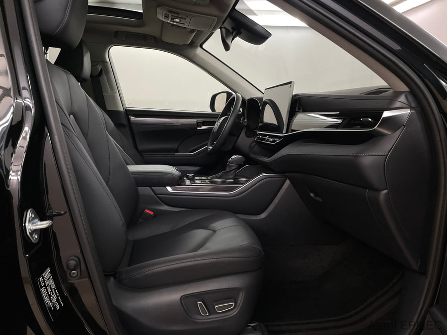 Фото TOYOTA Highlander IV (U70) с пробегом | №14