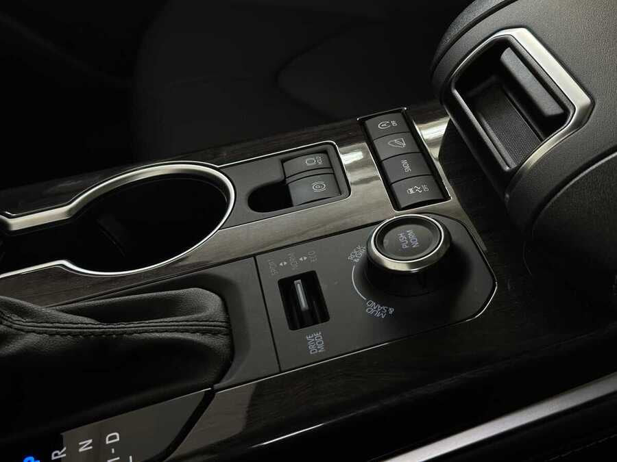 Фото TOYOTA Highlander IV (U70) с пробегом | №11