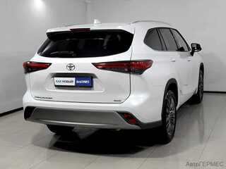 Фото TOYOTA Highlander IV (U70) с пробегом