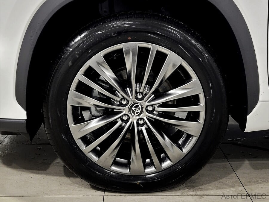 Фото TOYOTA Highlander IV (U70) с пробегом | №16