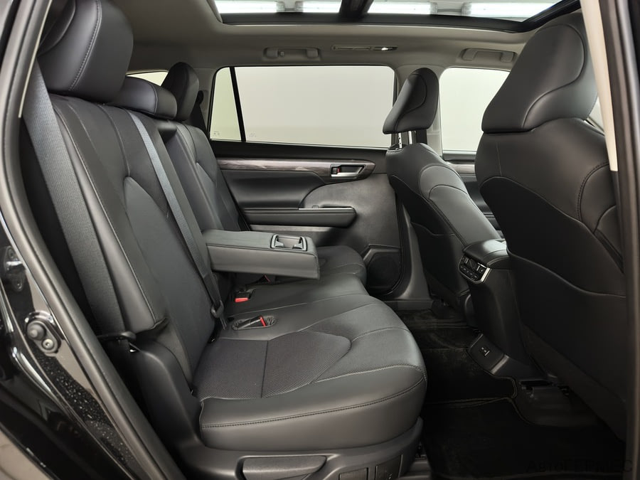 Фото TOYOTA Highlander IV (U70) с пробегом | №19