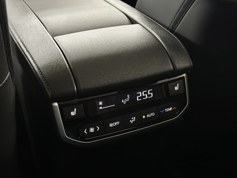 Фото TOYOTA Highlander IV (U70) с пробегом | №12