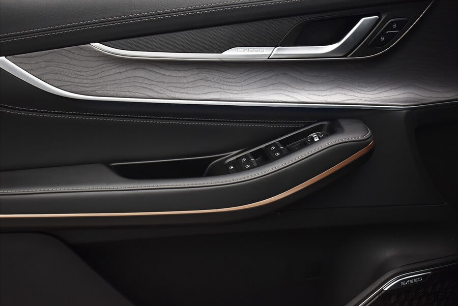 Фото Exeed LX II Рестайлинг с пробегом | №13