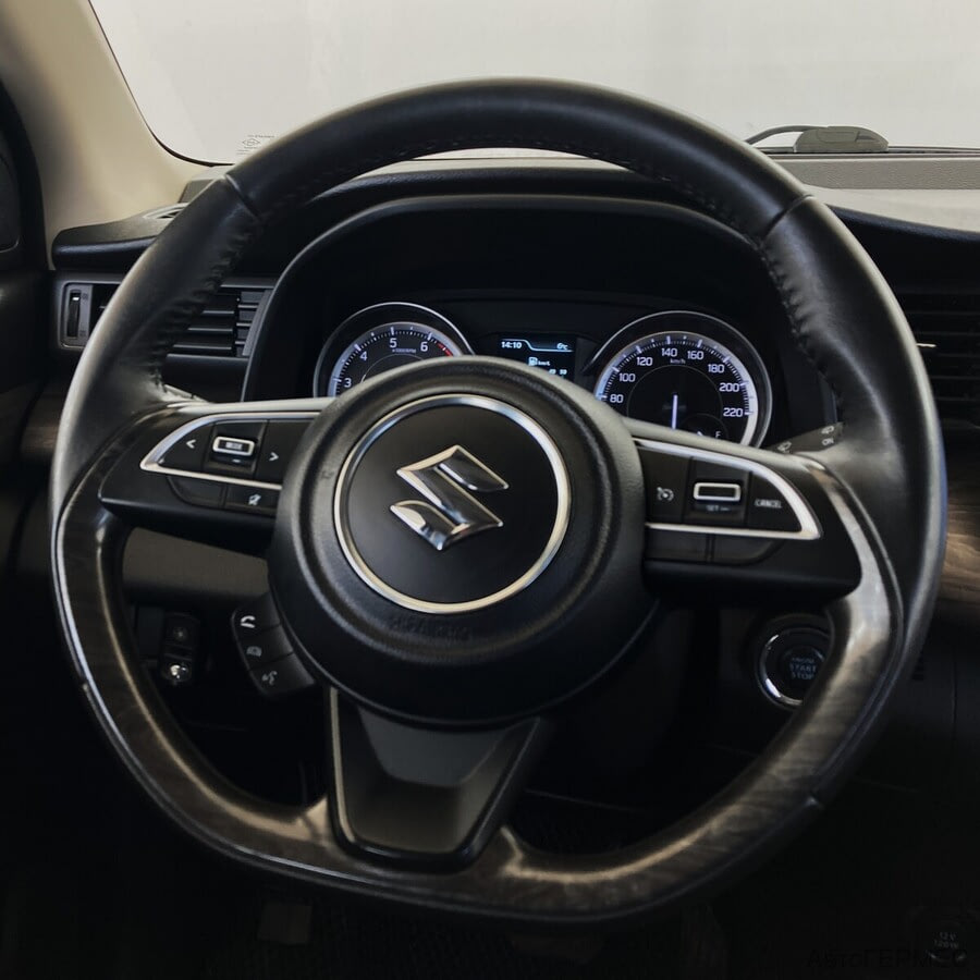 Фото SUZUKI Ertiga II Рестайлинг с пробегом | №9 Фото SUZUKI Ertiga II Рестайлинг с пробегом | №9